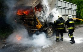 На Вінниччині під час руху спалахнула вантажівка із зерном