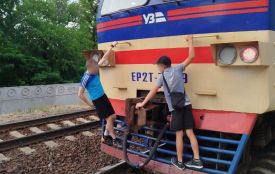 Зачепінг набирає популярності серед підлітків. На Вінниччині нагадали про фатальні наслідки