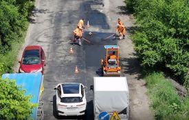 Дорожники взялися за відновлення автошляхів, що ведуть до Ямполя та Тростянця