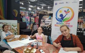 Малювати під час війни: чому проєкт «Кольори відновлення» — це маніфест нашої життєстійкості (соціальна реклама)