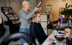 Для переселенців у Вінниці проведуть безкоштовні стрижки