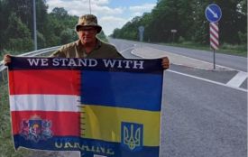 Долає 1400 кілометрів пішки заради фронту: латвійський волонтер Айгарс Стоніс прямує до Вінниці