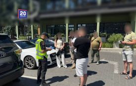 Оцінив «послугу» у 33 тисячі доларів: у Вінниці затримали організатора схеми для ухилянтів