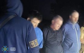 Водій-евакуатора хотів перевезти групу ухилянтів через кордон. Які схеми ще розкрили?