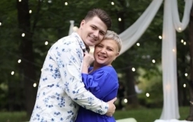 Молодший на 28 років: як Оксана Лоянич з чоловіком стали найобговорюванішою парою країни