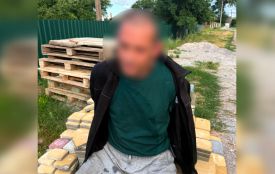 Стрілянина у Погребищенській громаді: затримали 51-річного чоловіка з арсеналом зброї