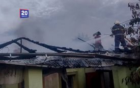 36-річна жінка в лікарні, будинок — без частини даху. Сталося дві пожежі за добу