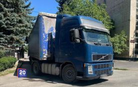 На вулиці Олега Антонова вантажівка збила пішохода
