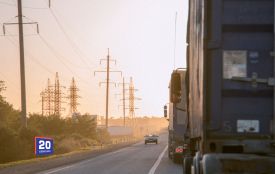 Водіїв фур попередили про обмеження руху на дорогах