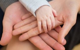 Шлях дитини до родини 30 днів: в Україні набули чинності нові правила усиновлення
