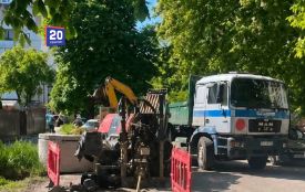 Старі труби замінили на нові: на вулиці Довженка у Вінниці завершують ремонт водогону