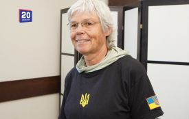 Поєднує мануальну терапію та тілесні практики: як медикиня зі США відновлює воїнів у Вінниці