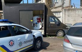 «АЗС на колесах» працювала у Вінниці. Податківці викрили нелегальний продаж пального