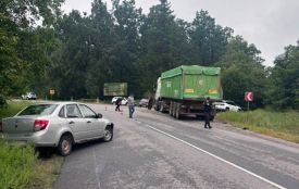 Не розминулися на дорозі: на Тульчинщині зіткнулися три авто, травмувалась 49-річна водійка