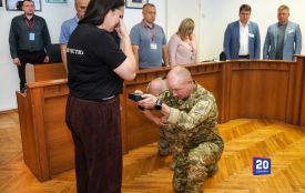 Едему було 19. Матері загиблого прикордонника у Вінниці передали «Хрест Честі»