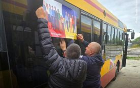 «Політики блокують, а ми їдемо»: перші три автобуси з Кельце уже на шляху до Вінниці