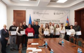 По 200 тисяч на власну справу: 13 підприємців Вінниччини отримали гранти