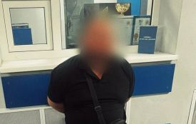 П’яний дебошир на Київській лаявся та провокував бійку. Його затримали