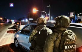 П'яний СЗЧешник після ДТП замкнувся в авто з гранатою: поліція всю ніч вела з ним переговори