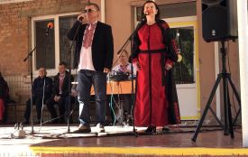 Бард-переселенець із Маріуполя Богдан Коваль презентував авторську пісню «Любов-не гріх»