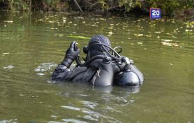Водолази знайшли під водою труби, через які нечистоти потрапляли у Вишенське озеро