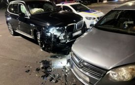 На Вишеньці легковик влетів у BMW X5, пасажирку госпіталізували