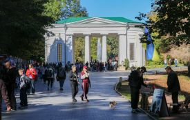 «Хоча б ненадовго відволіктися»: родини гвардійців 40-го полку побували у «Софіївці»