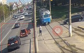 На Пирогова зіткнулися BMW та Nissan. ВІДЕО