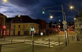 Школа закінчилась, а надворі вже темно? Батьків закликають подбати про безпечний маршрут дітей