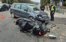 Ранкова аварія на Хмельницькому шосе: 17-річного водія забрали до лікарні