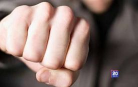 У Гнівані чоловік побив знайомого кулаками й табуреткою по голові