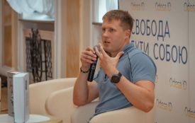 «Підірвали авто ката наших полонених»: після неволі написав книгу і встановлює злочинців