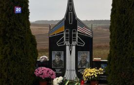 Ціною власного життя відвели літак від хат. В Уланові вшанували пам’ять загиблих пілотів