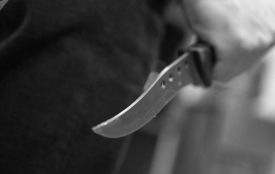 Після сварки біля ресторану дістав ніж і ледь не вбив чоловіка: вирок суду