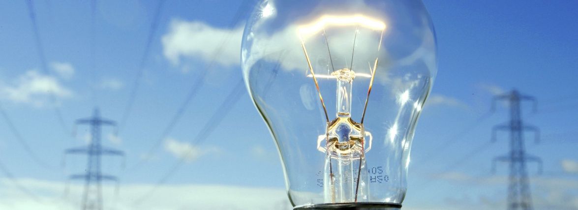 У квітні світло вимикатимуть на 35 вулицях. Графік відключень