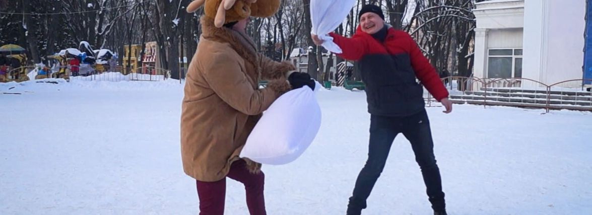 Соціальний експеримент з «побоями». Як лось гамселив перехожих