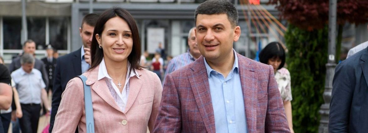 «Родина та діти роблять нас по-справжньому щасливими». Історії кохання знаних вінничан