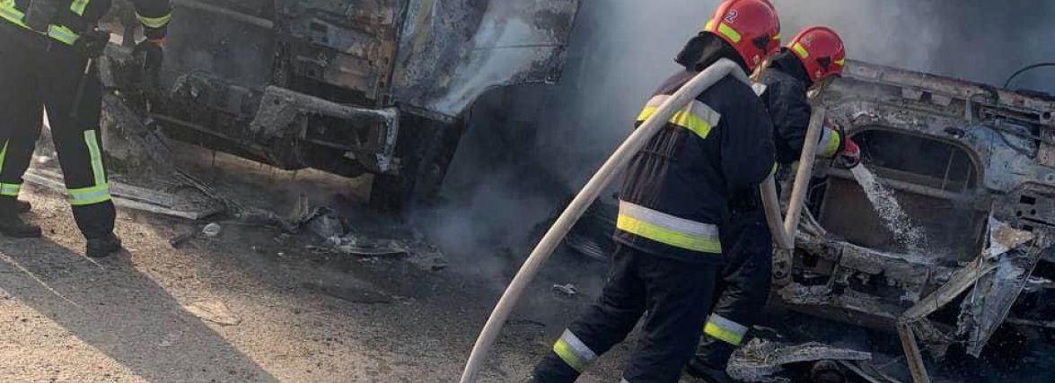 Дим до неба: у Вінниці на одному з підприємств сталась пожежа. Що відомо?