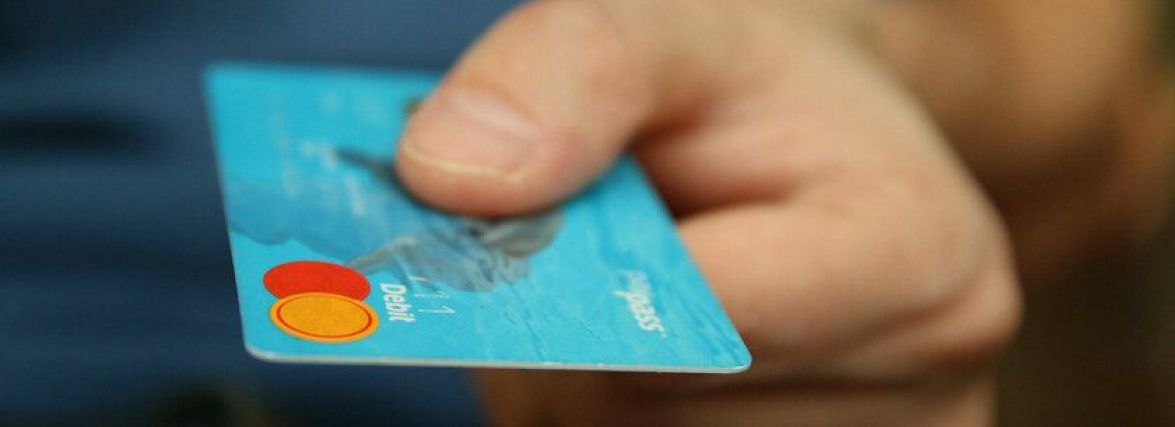 Блокування карти за два перекази на п'ять тисяч гривень: роз'яснення НБУ