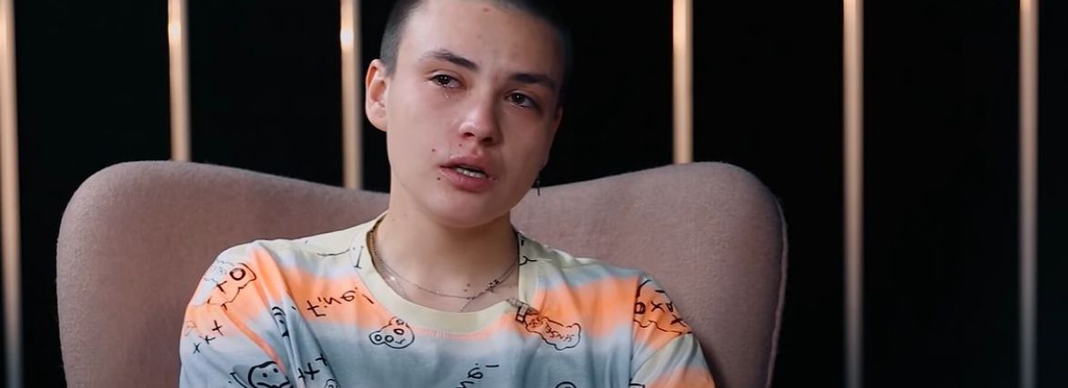 «Пацанка» Женя Мазур розповіла про смерть матері, опіку над братом та нову дівчину