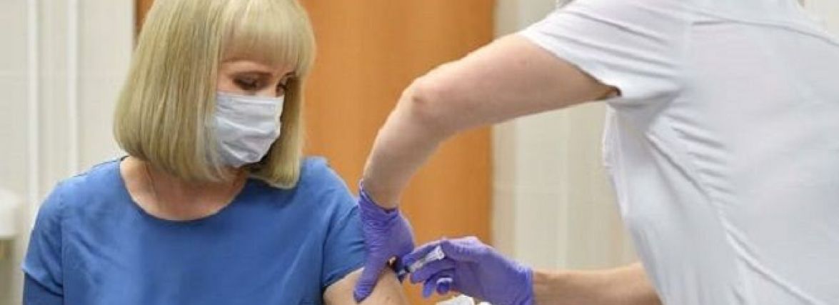 Вінницькі освітяни активно вакцинуються від COVID-19. Відсоток по школах та садочках