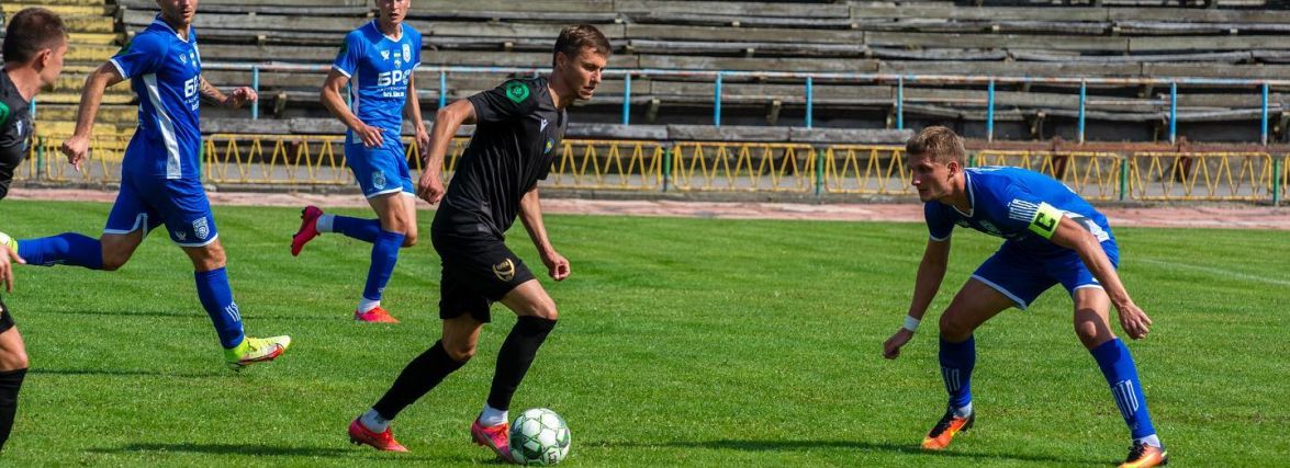 «Нива» приймає чернівецьку «Буковину» і презентує клубний гімн у виконанні Онофрійчука