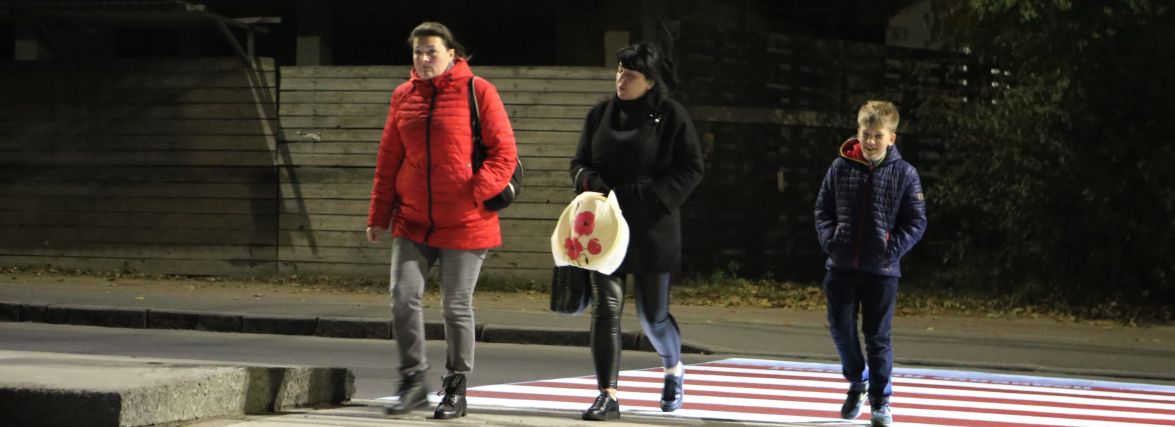 У Вінниці з’явився перший проєкційний перехід. Подивилися, як він працює