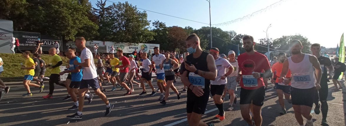 Напівмарафон NewRun у Вінниці. Мешканців попереджують про перекриття руху