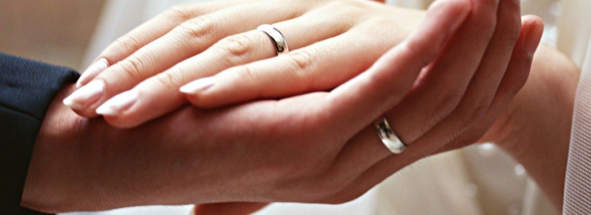Що за пара! Відомі вінничани діляться родинними світлинами та історіями кохання
