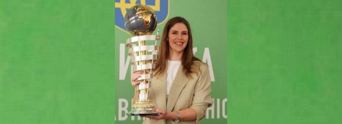 «Цей день настав». Чемпіонка світу з візажу вінничанка Ірина Чефранова отримала кубок з Парижу