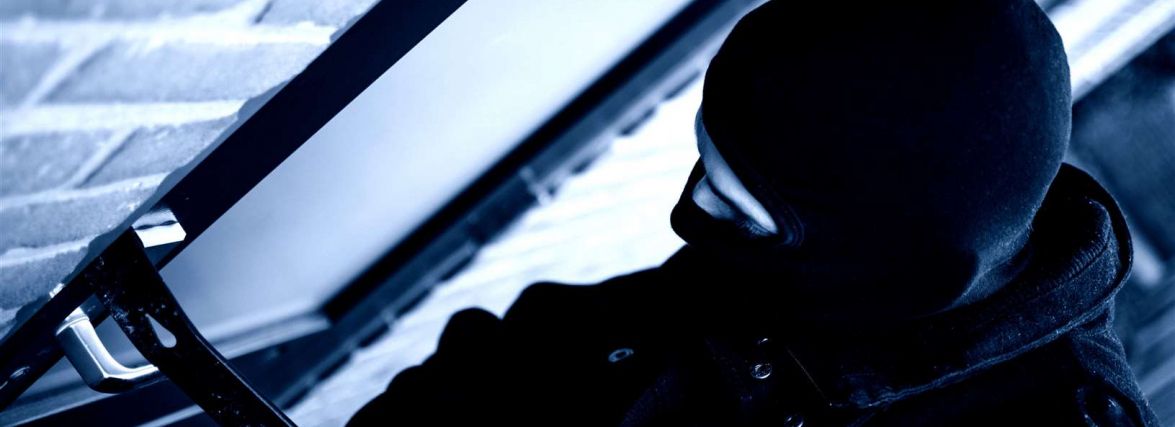 Квартирники не відпочивають на свята. Як вберегти дім від злодія?