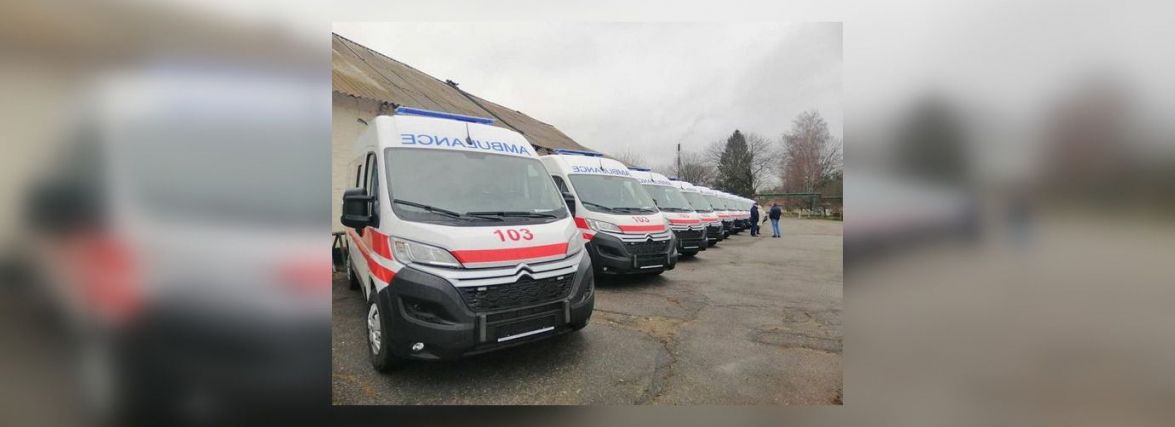 Алкогольні отруєння, побої та суіцидальні наміри. Кому на свята викликали швидку