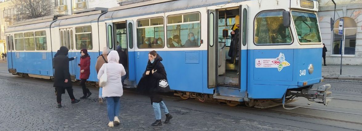 Проїзд пільговиків у Вінниці: як змінили ліміти та чи треба приїжджим платити за транспорт