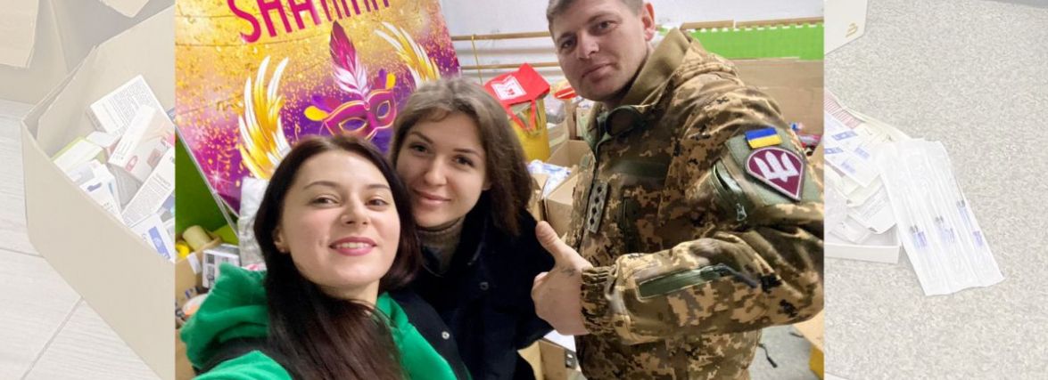 Вони гуртують, годують, одягають і готують «бандерівське смузі». Історії про волонтерів